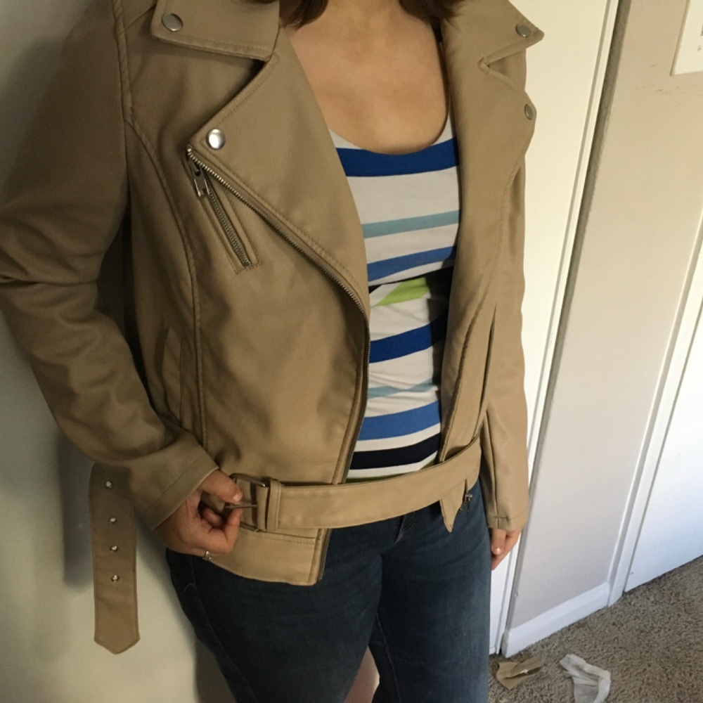 Forever 21 Jacket - Picture 2 of 3